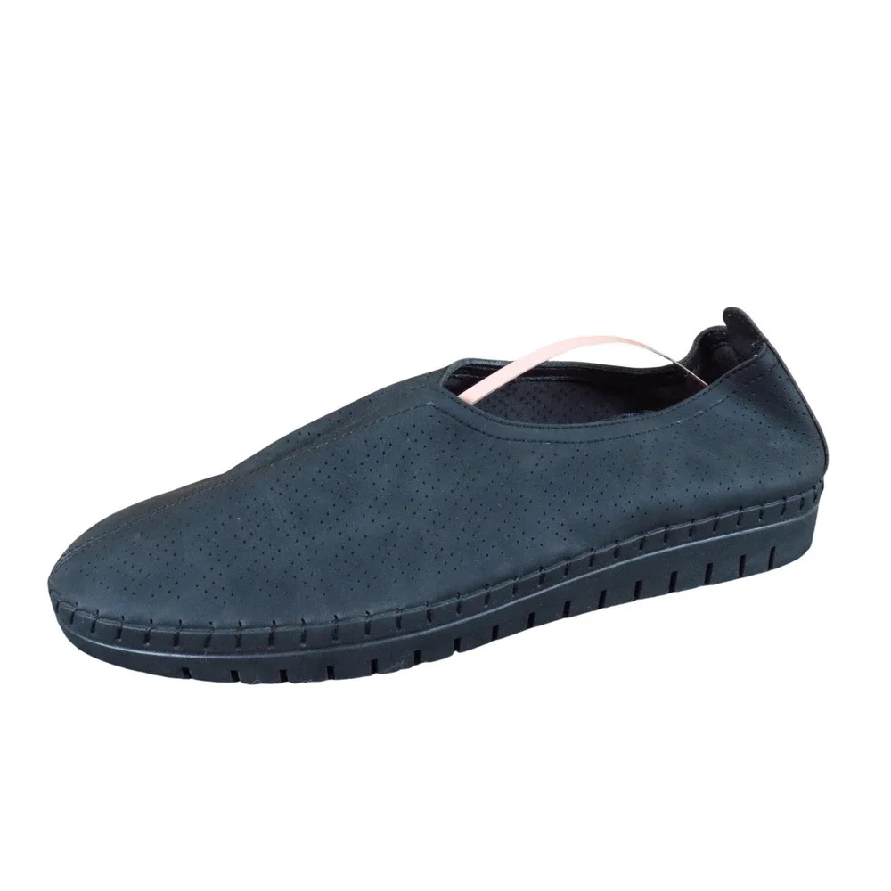 Easy Street Jory Women Slip On Shoes Size 9 Wide Casual Comfort Black Perforated